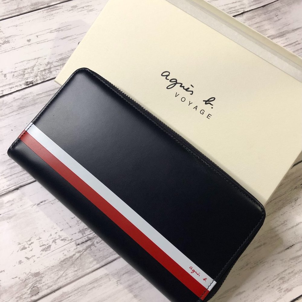 Brand NEW Agnes B Voyage leather wallet.